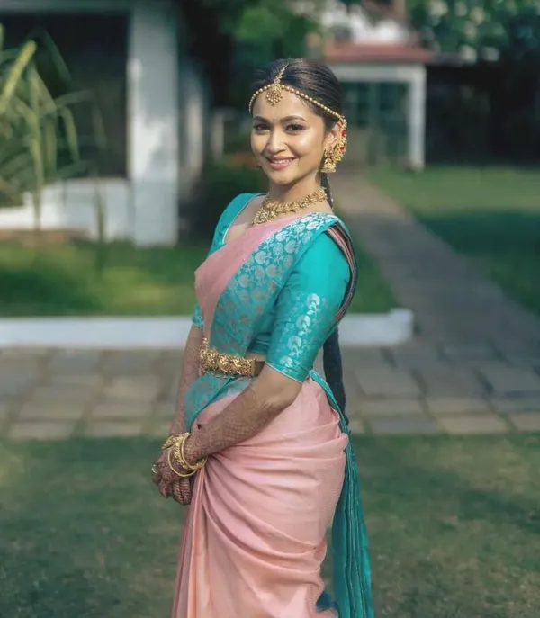 Blue_Woven_Banarasi_Jacquard_Saree_(Blue)
